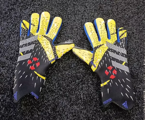 Guantes Adidas Predator Amarillo Negro